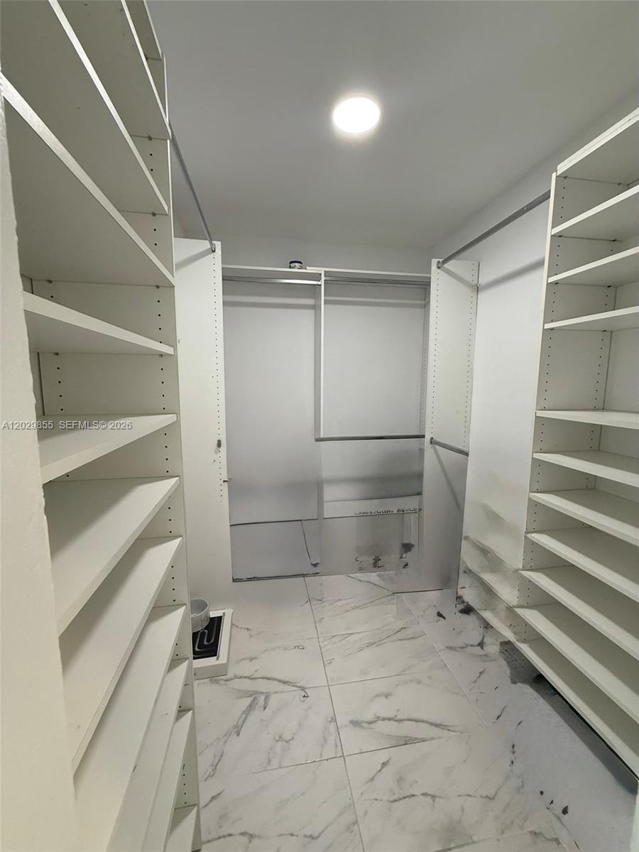 1925 Brickell Ave #D610 Miami, FL 33129