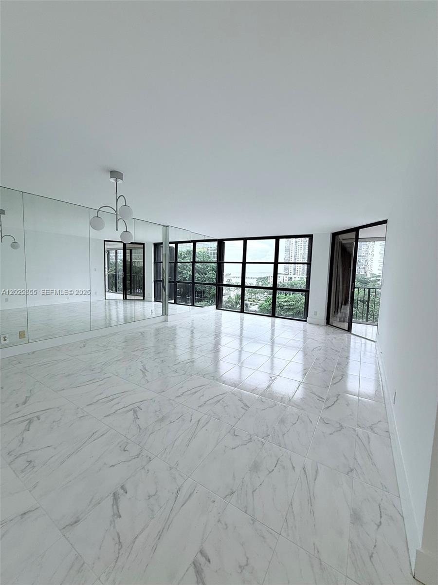 1925 Brickell Ave #D610 Miami, FL 33129