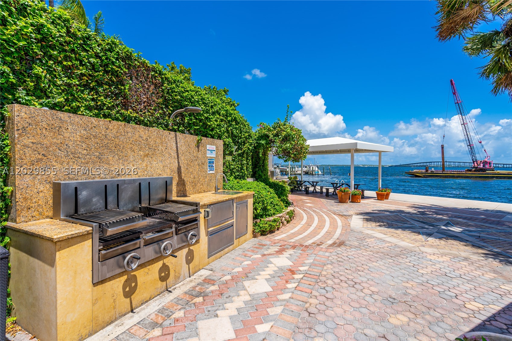 image Brickell Place IV32