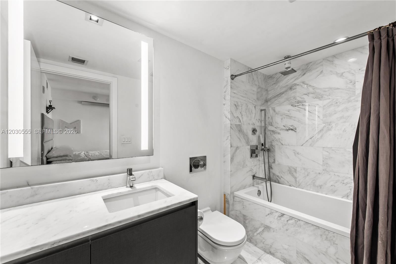 1451 Brickell Ave #1706 Miami, FL 33131