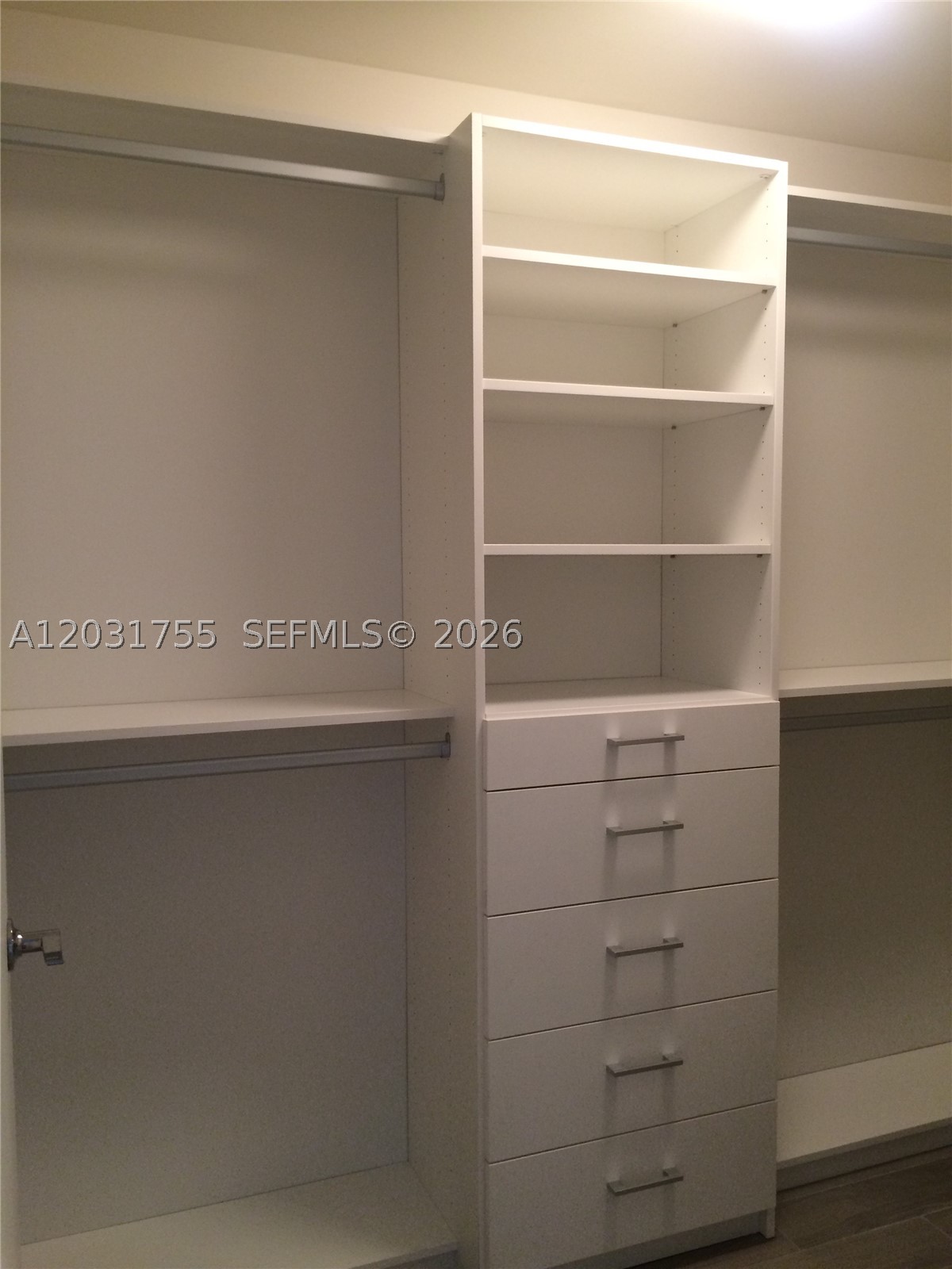 image Nine at Mary Brickell Village11