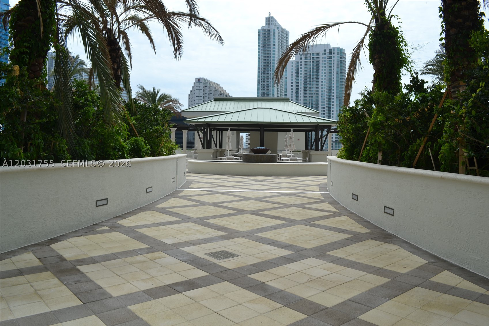 image Nine at Mary Brickell Village21