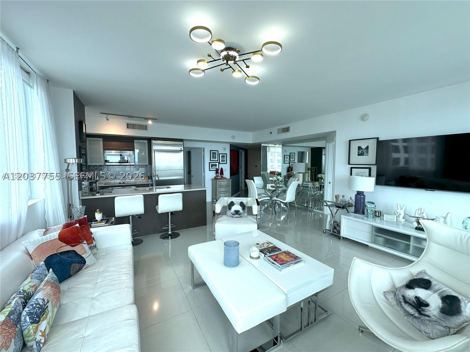 image 500 Brickell East5