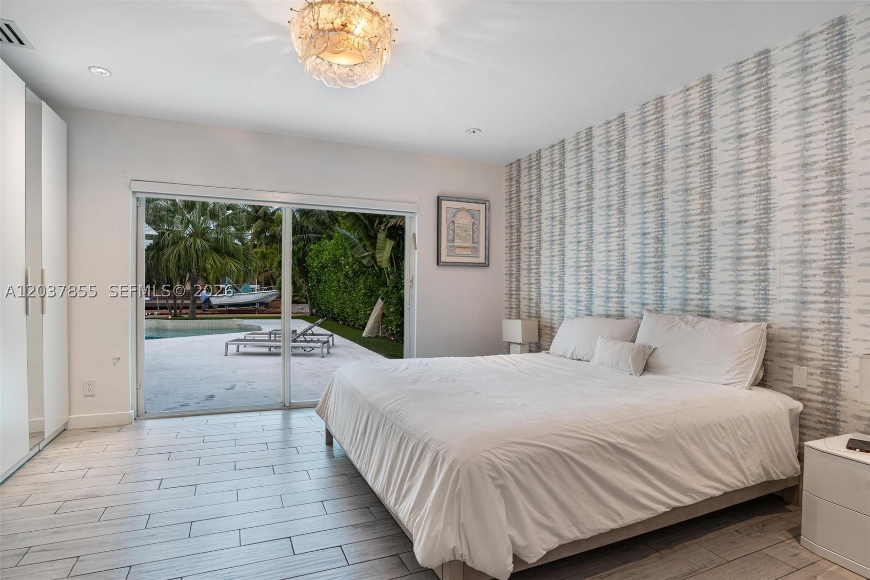 1835 Daytonia Rd Miami Beach, FL 33141