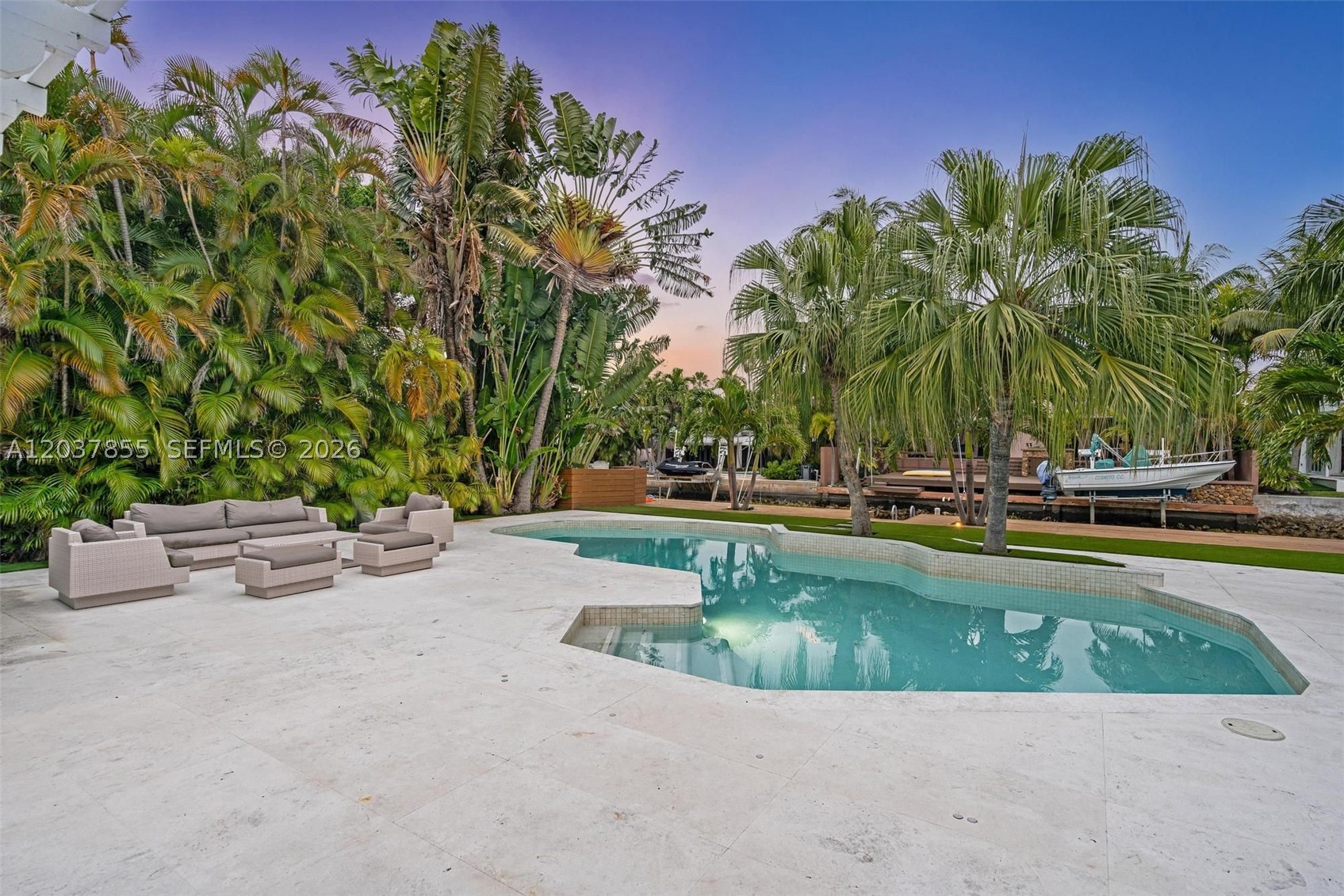 1835 Daytonia Rd Miami Beach, FL 33141