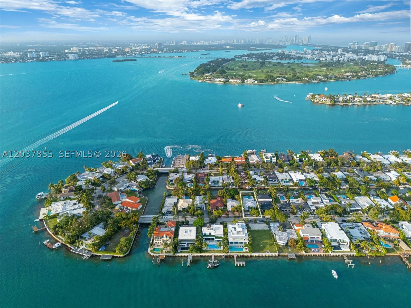1835 Daytonia Rd Miami Beach, FL 33141