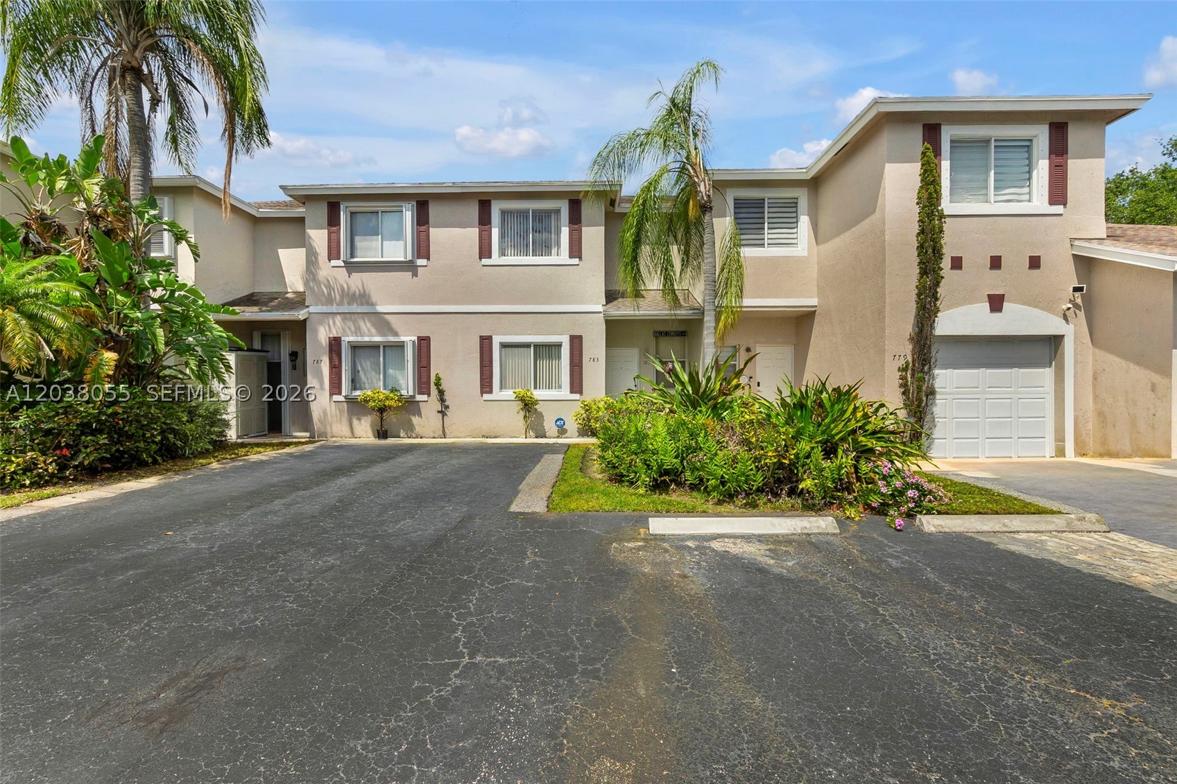 783 NW 42nd Pl
