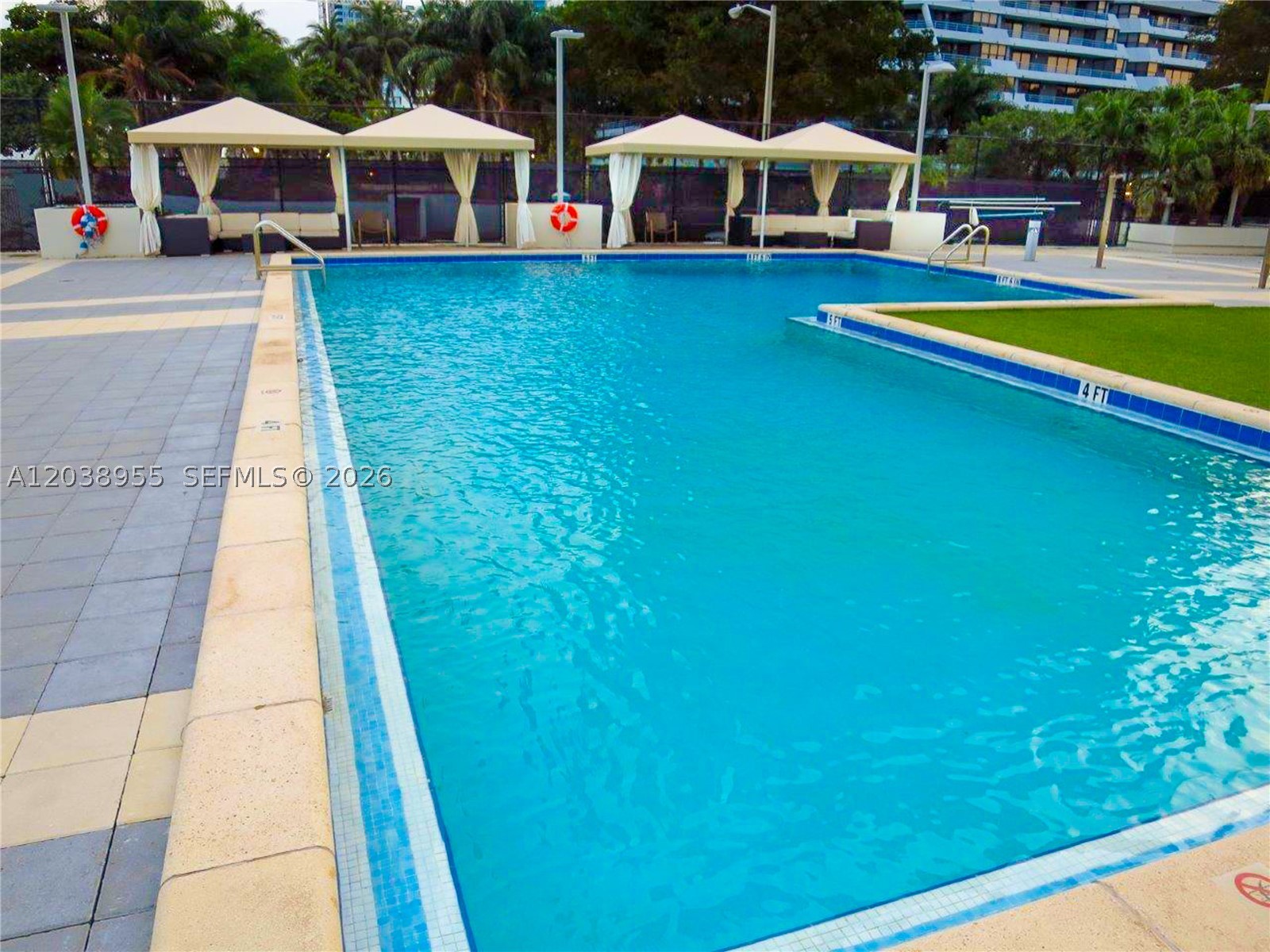 image Charter Club16
