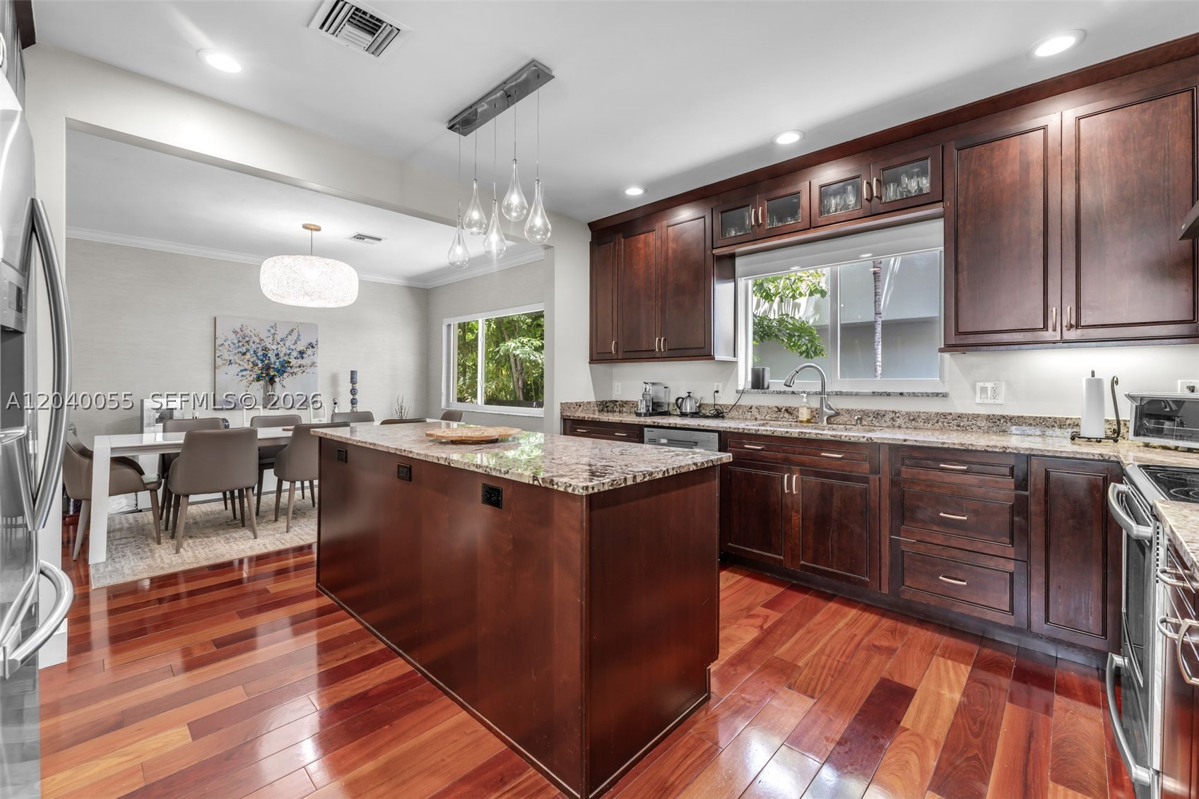 8 Pinta Rd Miami, FL 33133
