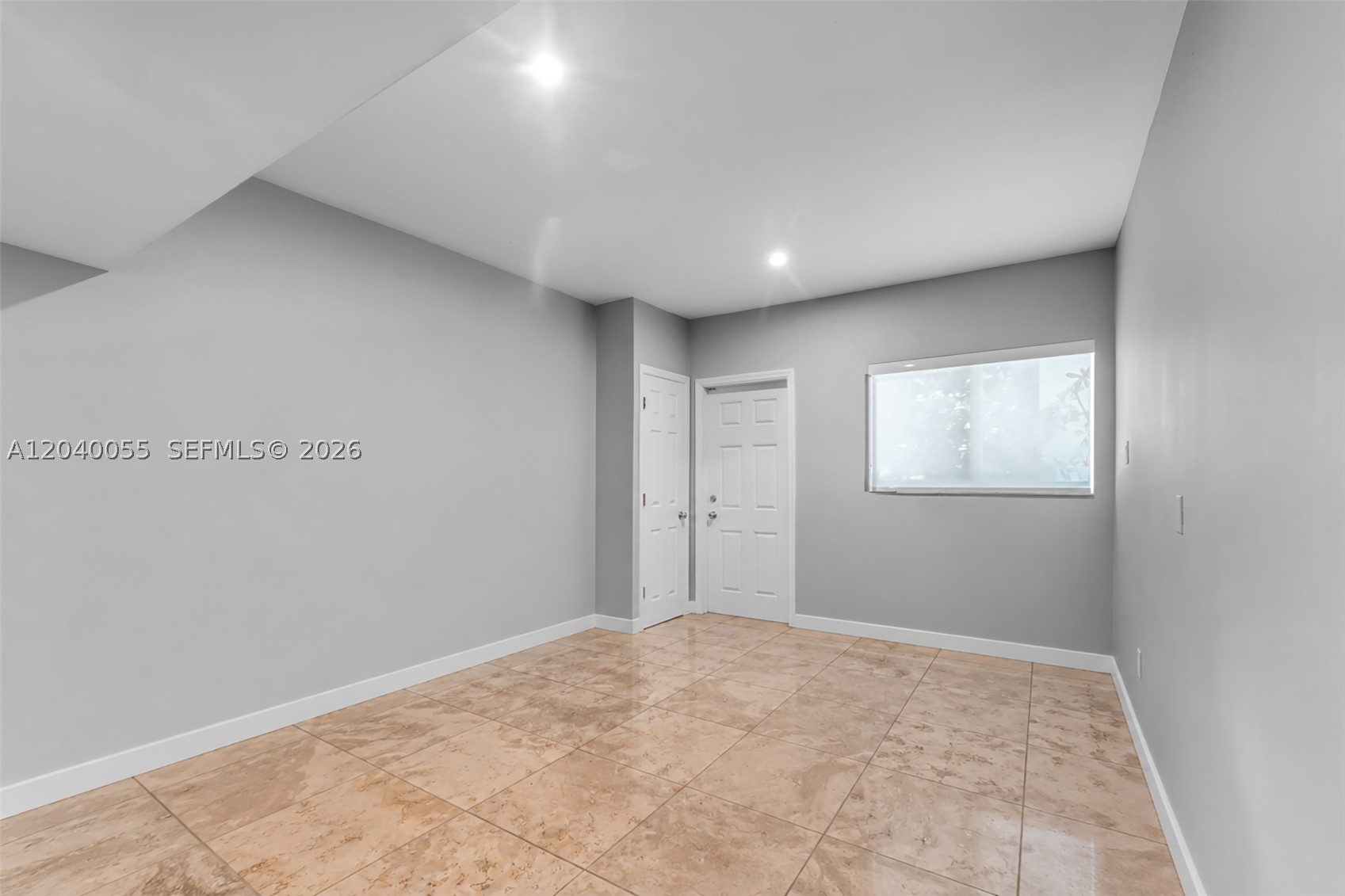 8 Pinta Rd Miami, FL 33133