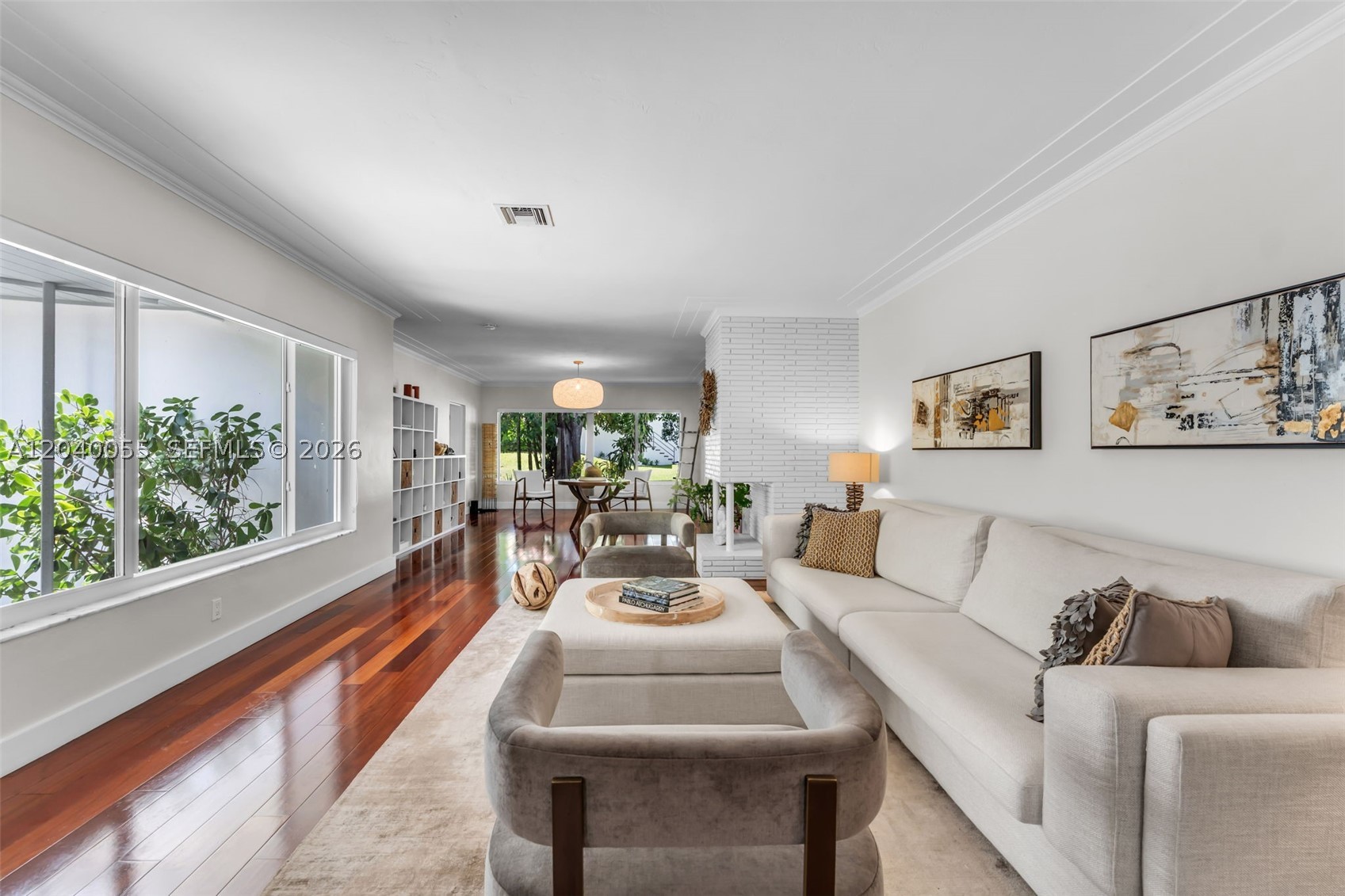 8 Pinta Rd Miami, FL 33133