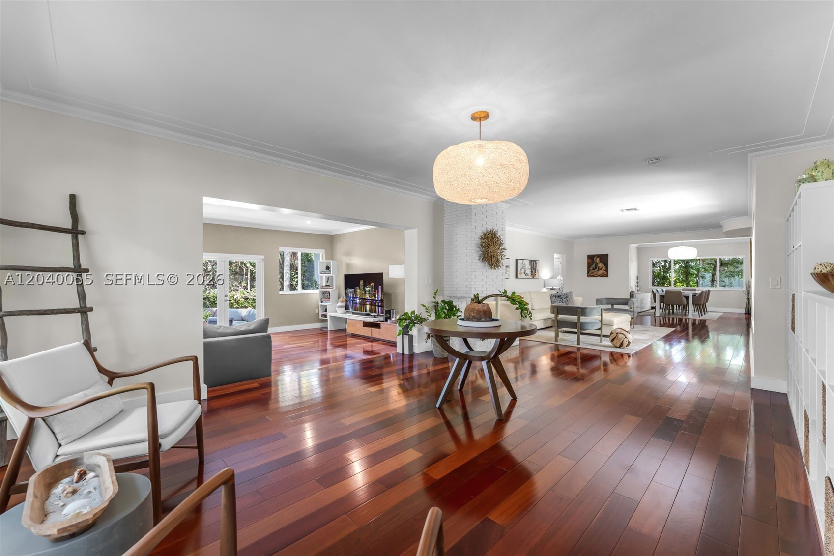 8 Pinta Rd Miami, FL 33133