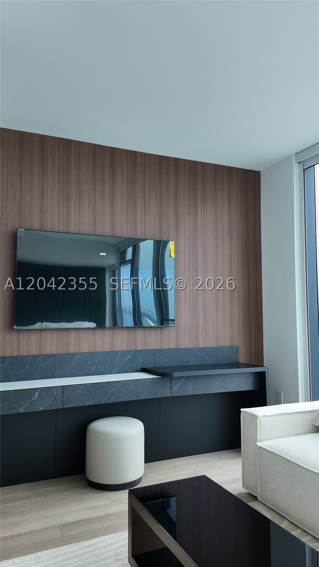 image E11EVEN Hotel & Residences10
