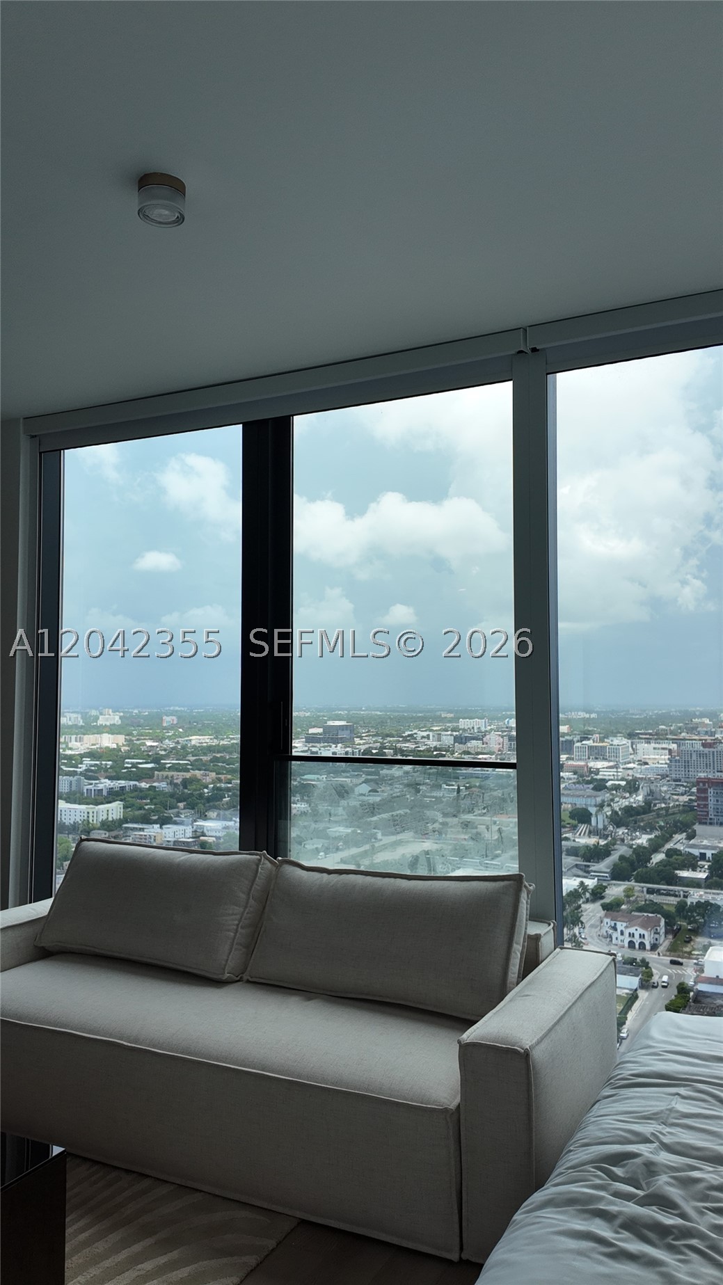 image E11EVEN Hotel & Residences12