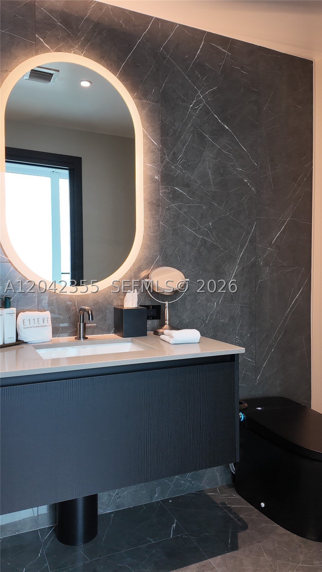 image E11EVEN Hotel & Residences7