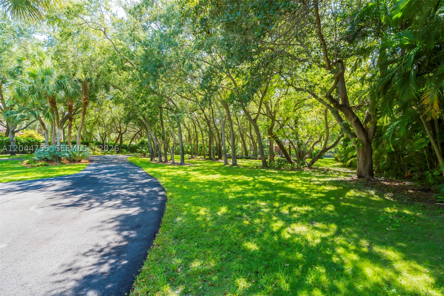 12121 SW 64th Ave Pinecrest, FL 33156