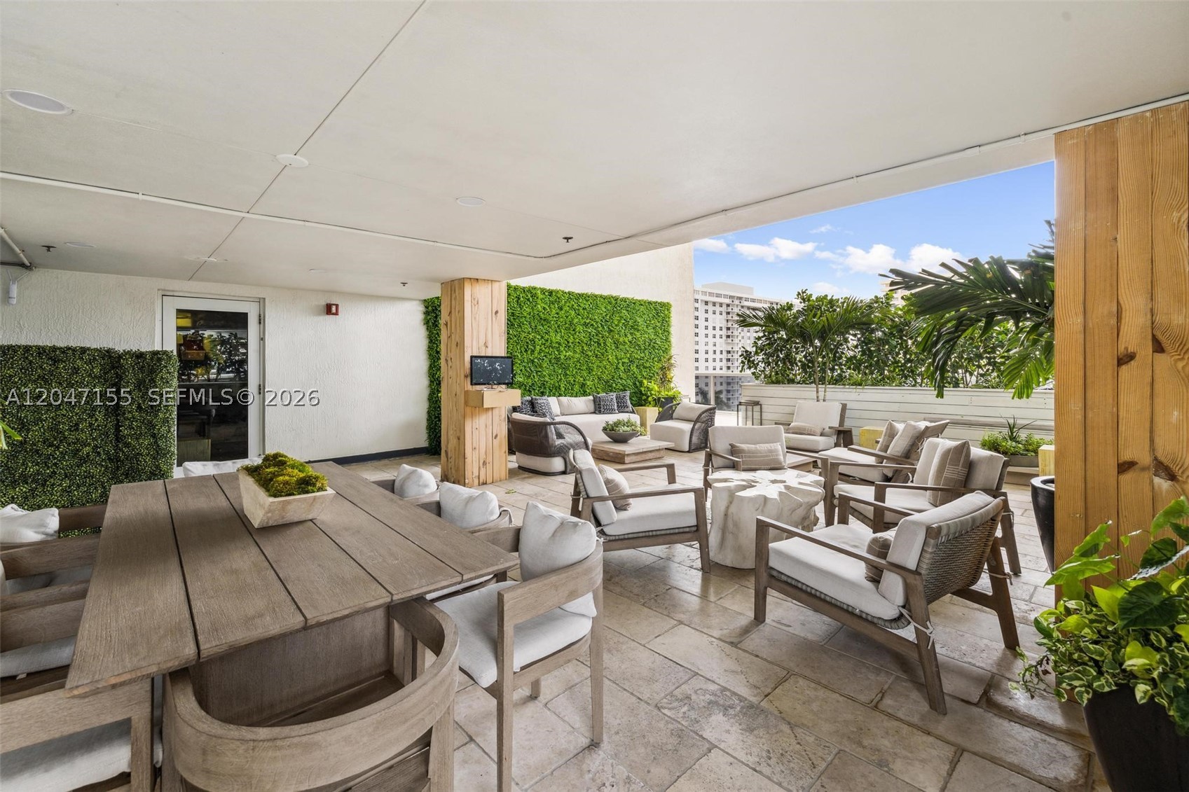 image Beach Club 248