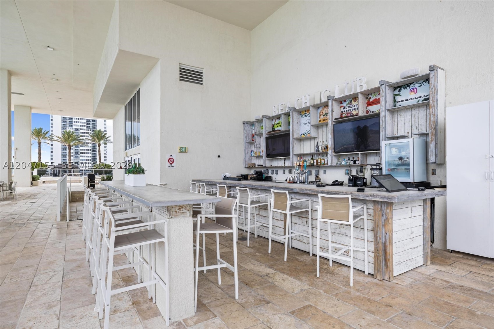 image Beach Club 251