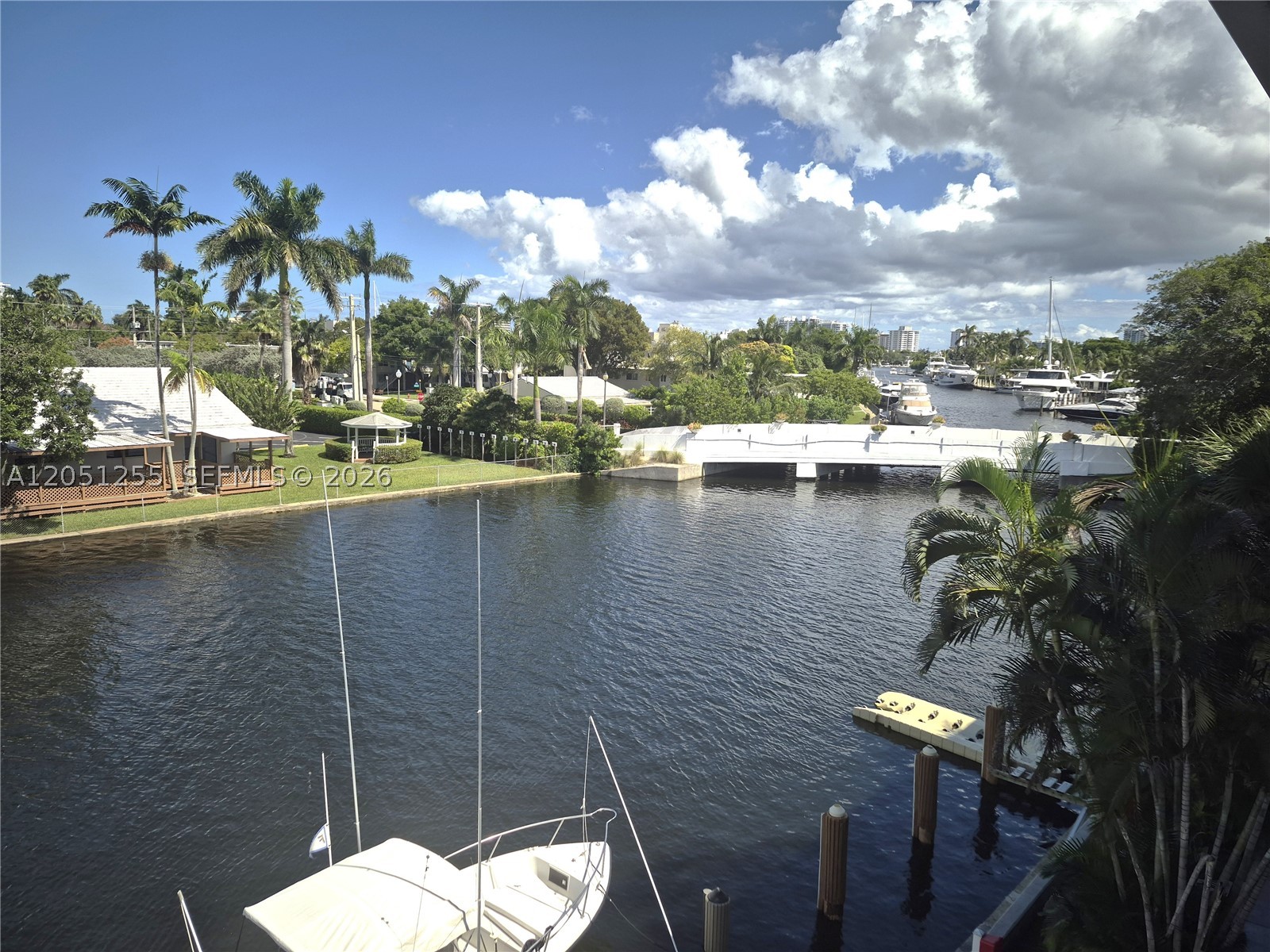 535 Hendricks Isle Apt #306