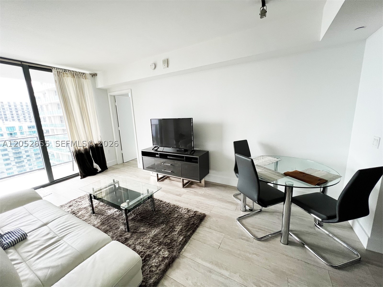 121 NE 34th St #2603