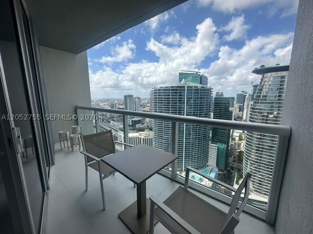 image Icon Brickell I1