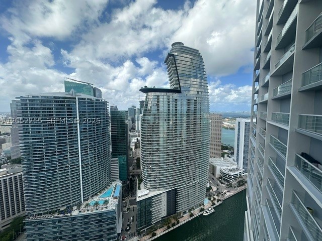 image Icon Brickell I22