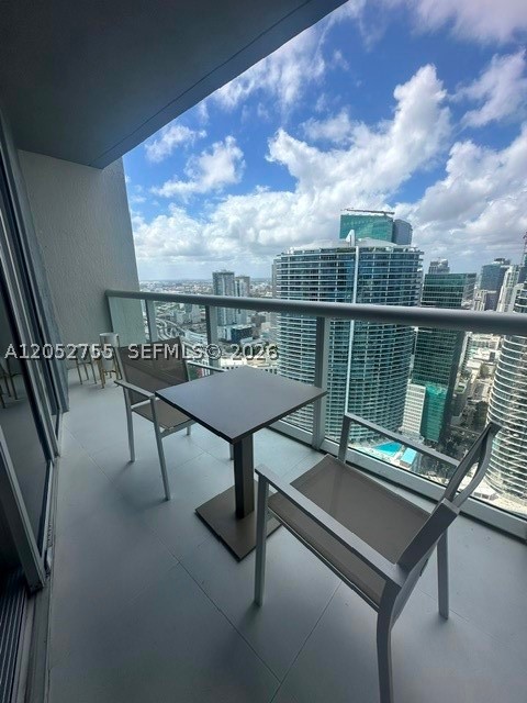 image Icon Brickell I26