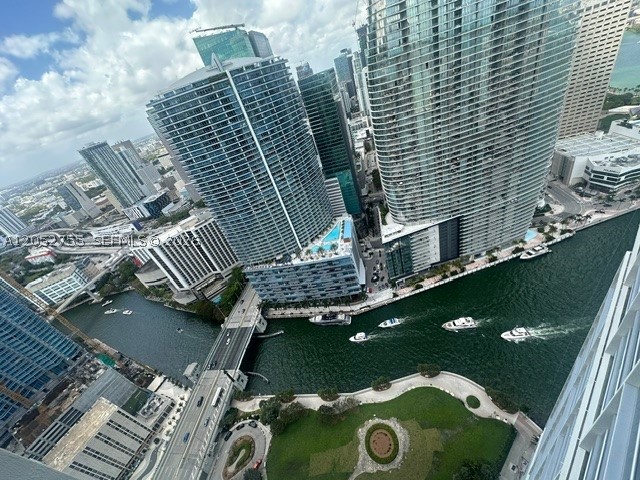 image Icon Brickell I3