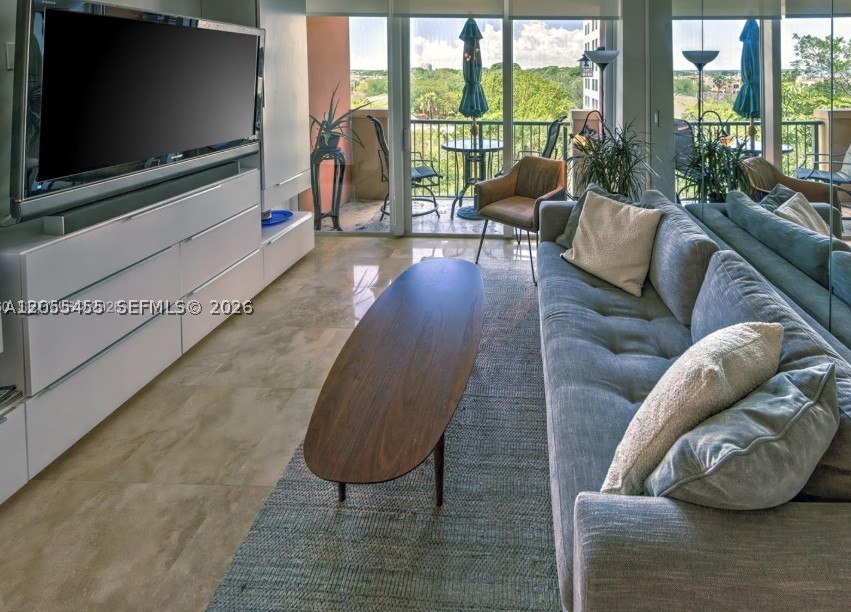 2951 S Bayshore Dr #712