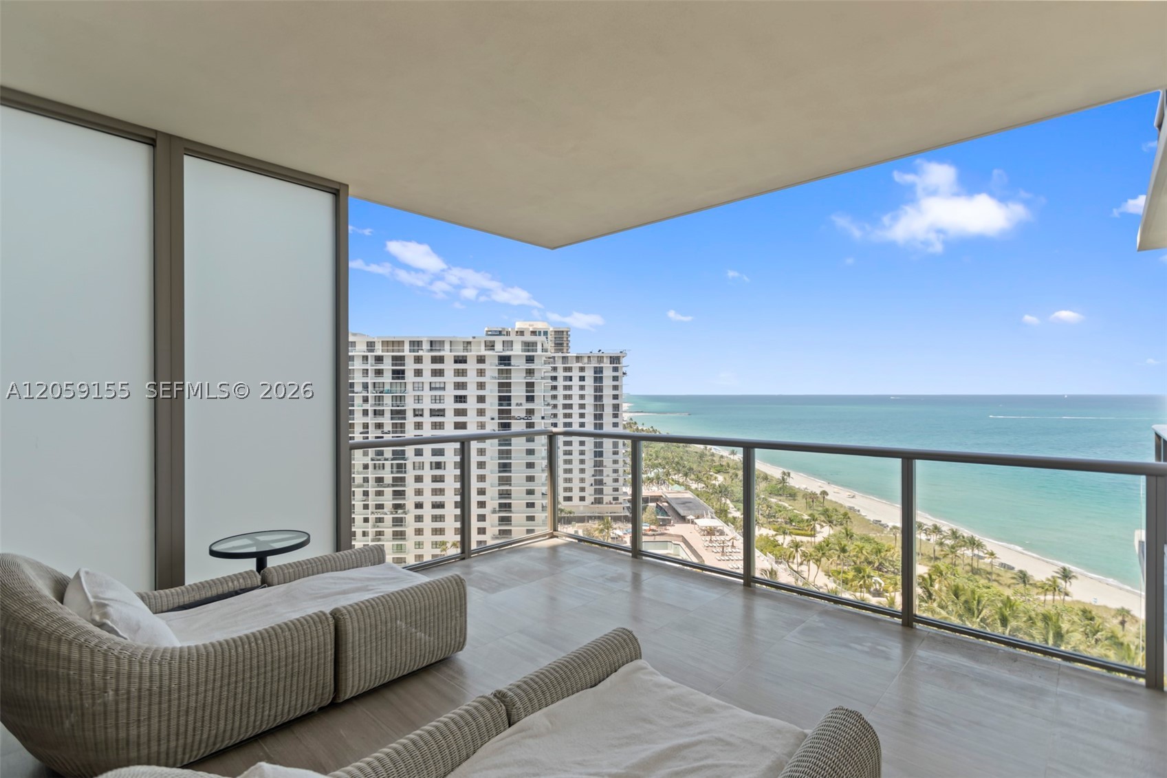 image St Regis Bal Harbour Center32