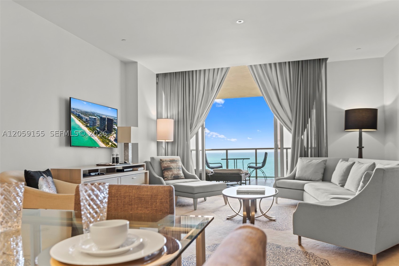 image St Regis Bal Harbour Center4
