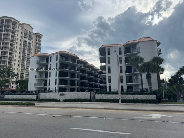 2029 N Ocean Blvd #403