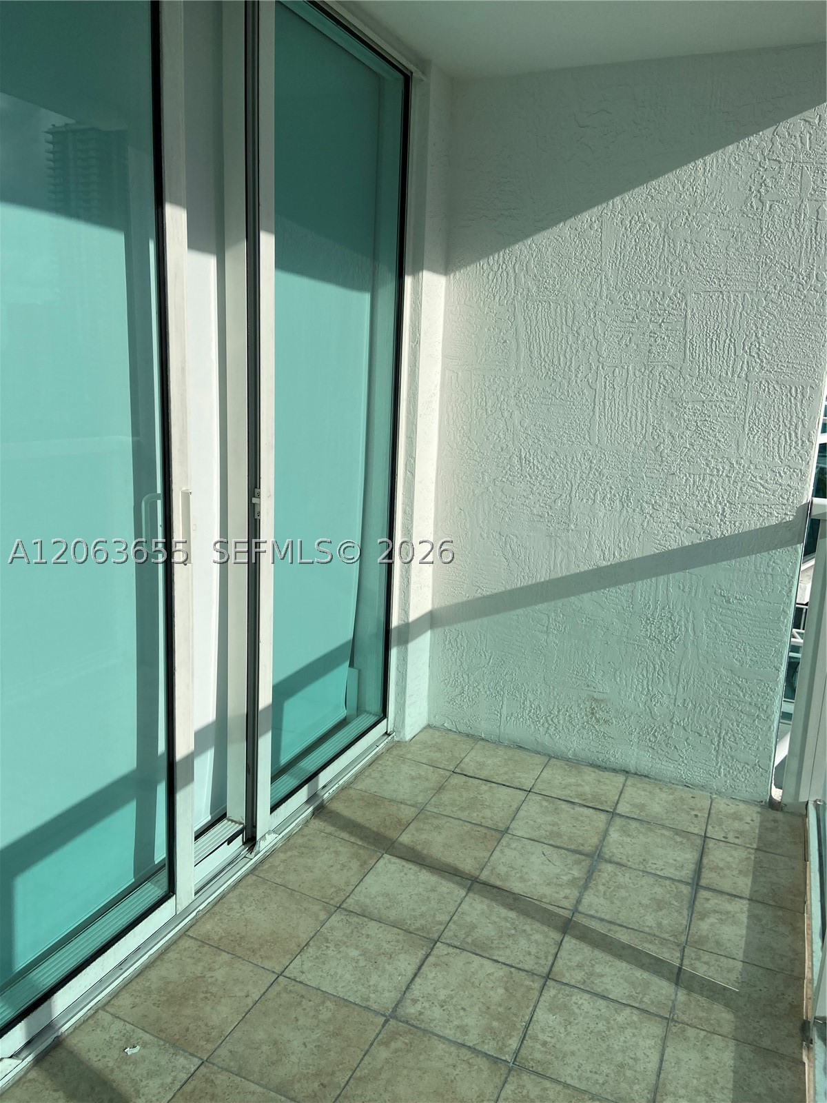 image Brickell on the River North1