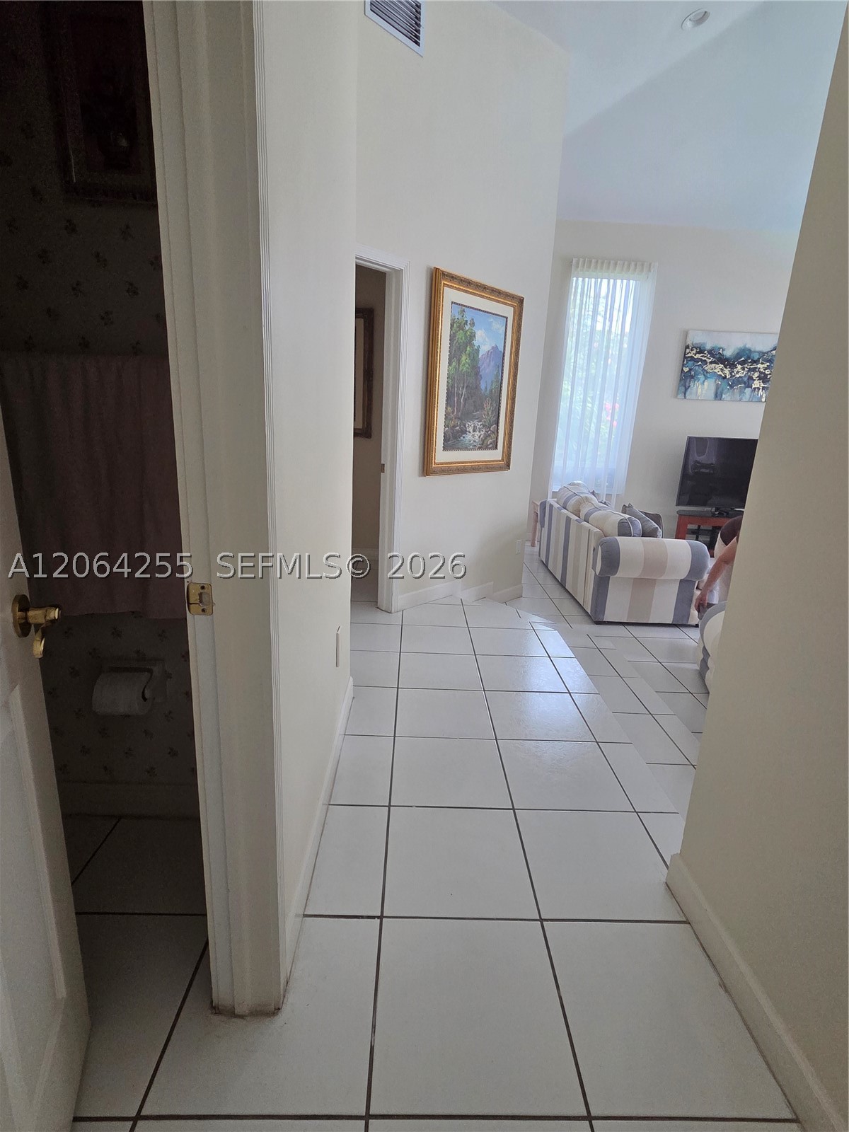 8235 SW 85th Ter Miami, FL 33143
