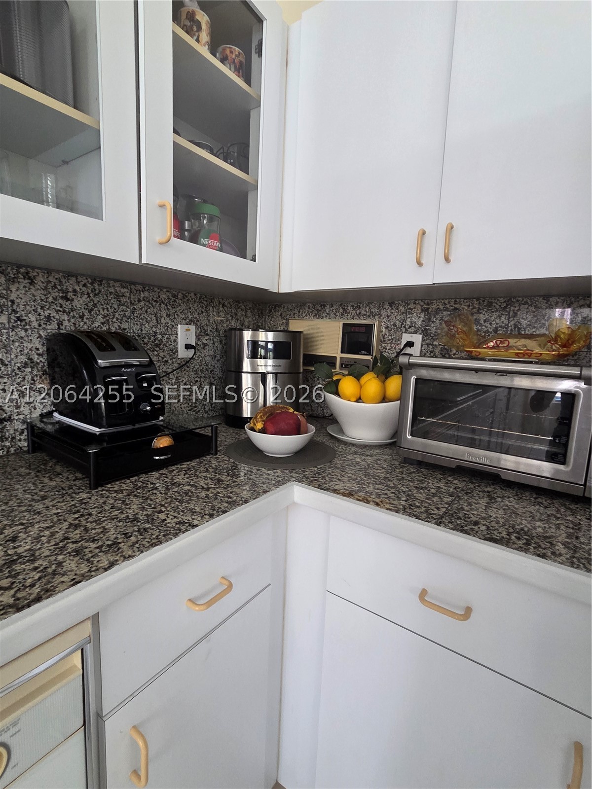 8235 SW 85th Ter Miami, FL 33143