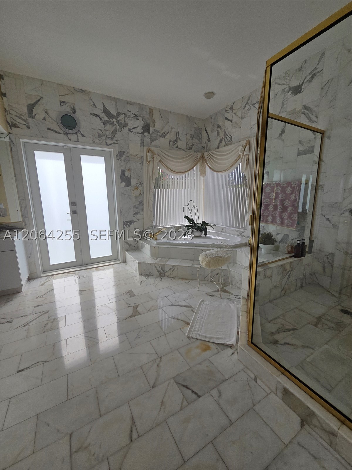 8235 SW 85th Ter Miami, FL 33143