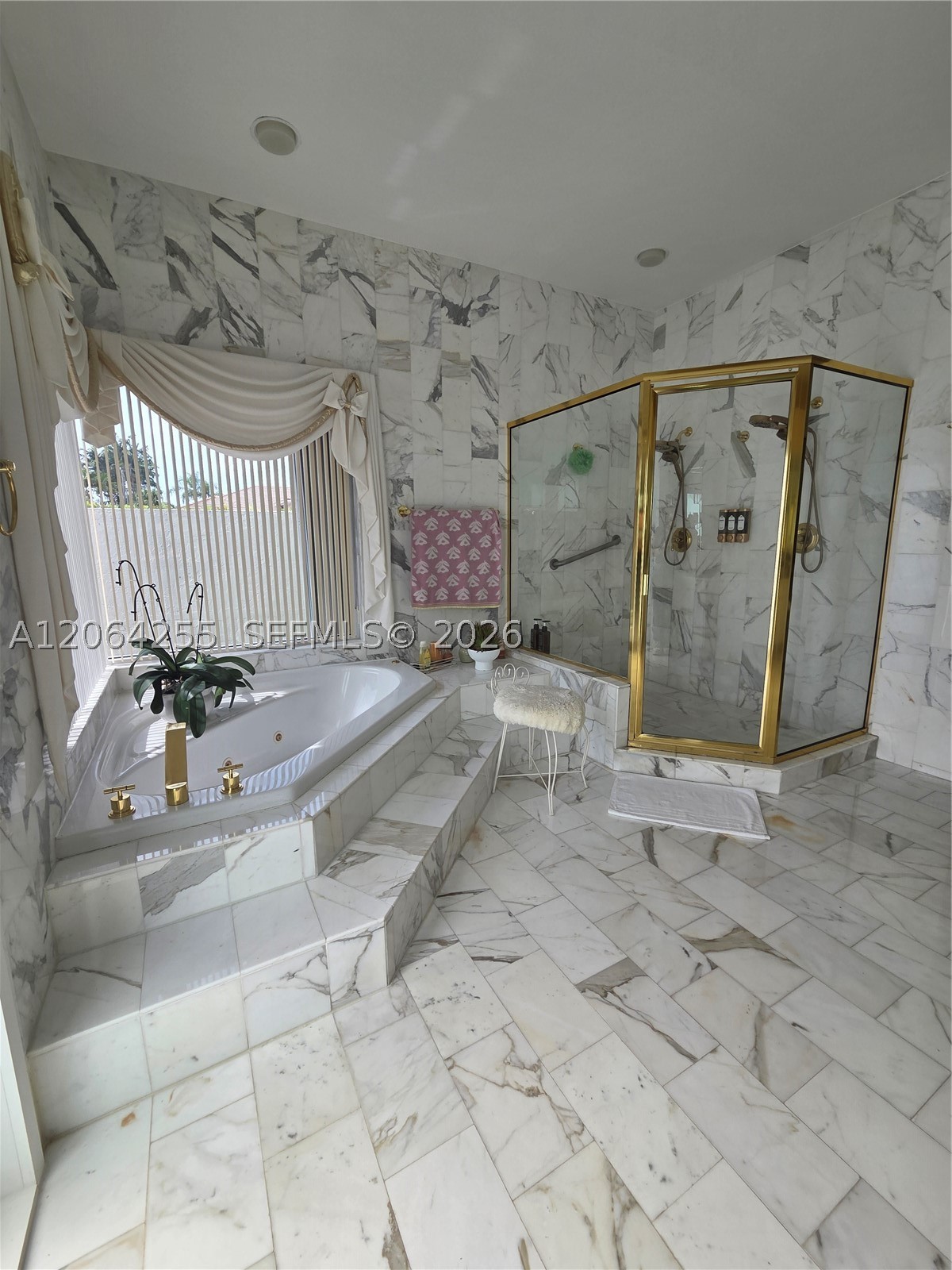 8235 SW 85th Ter Miami, FL 33143