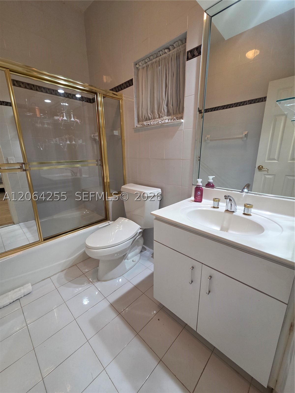 8235 SW 85th Ter Miami, FL 33143