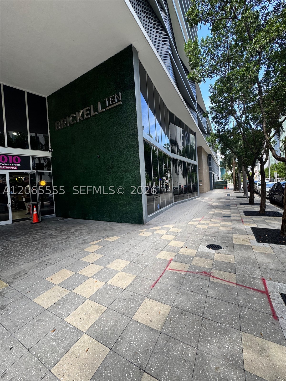 image Brickell Ten0