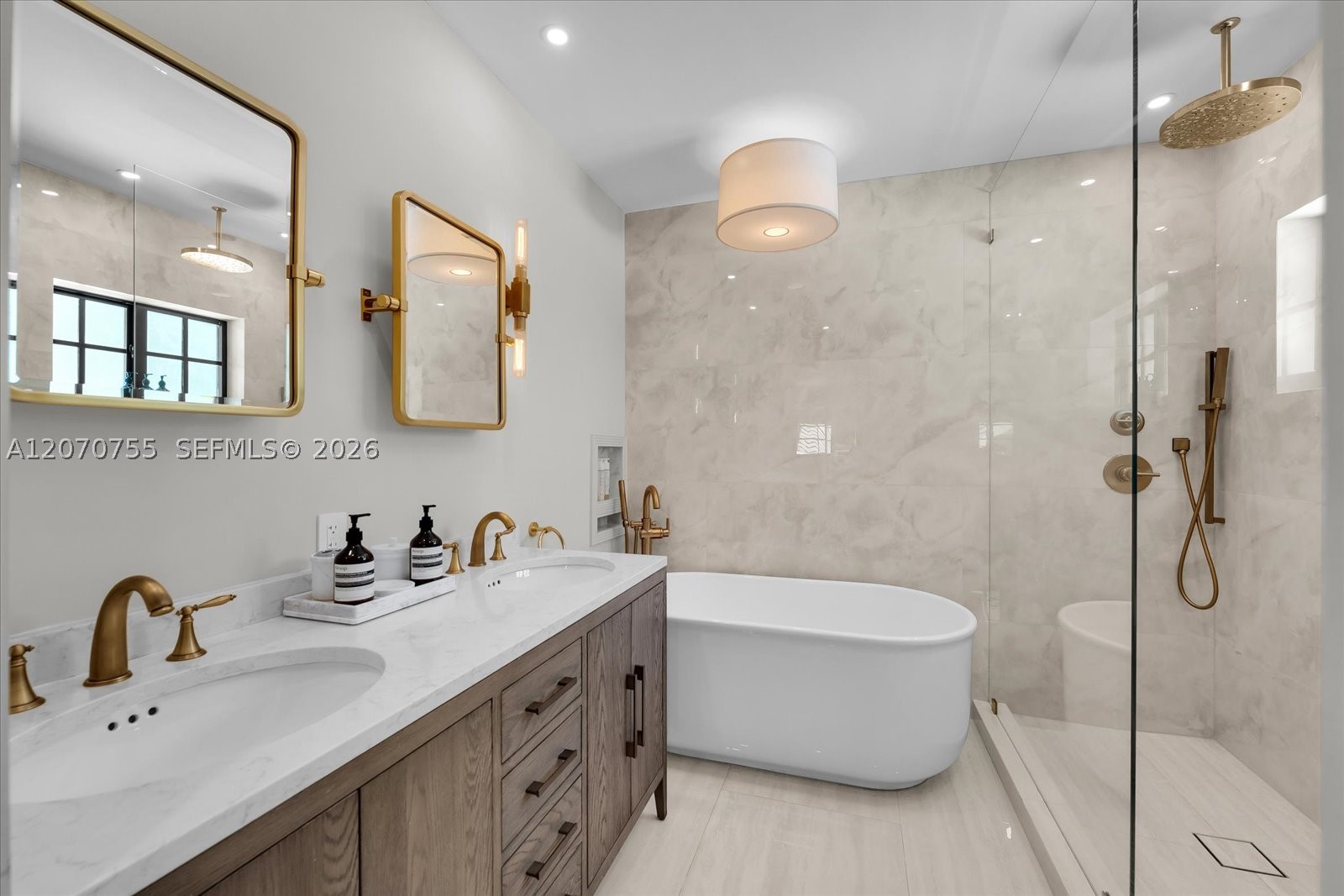 287 Palm Ave Miami Beach, FL 33139