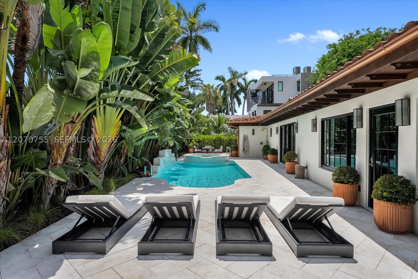 287 Palm Ave Miami Beach, FL 33139