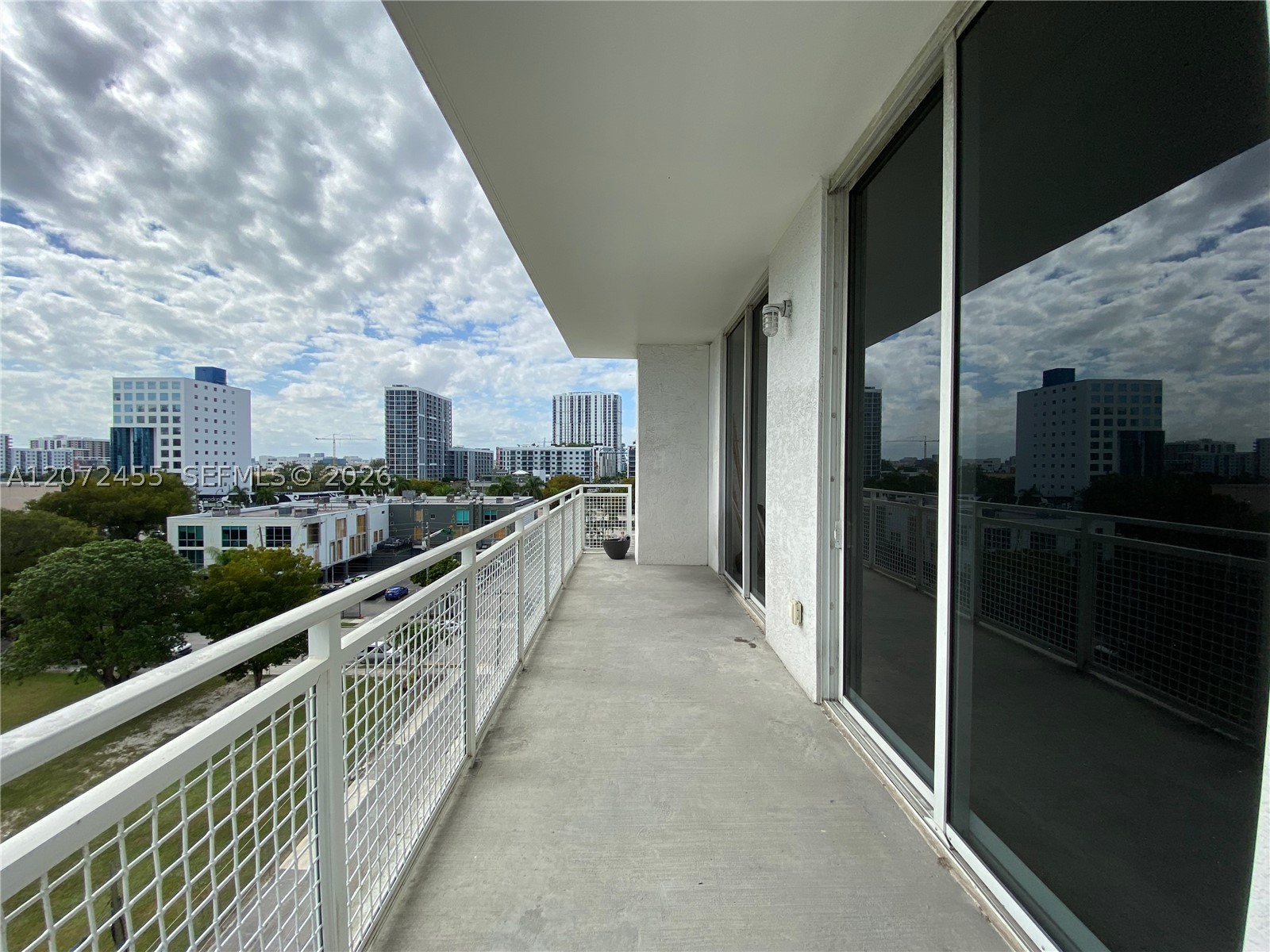 444 NE 30th St #702 Miami, FL 33137