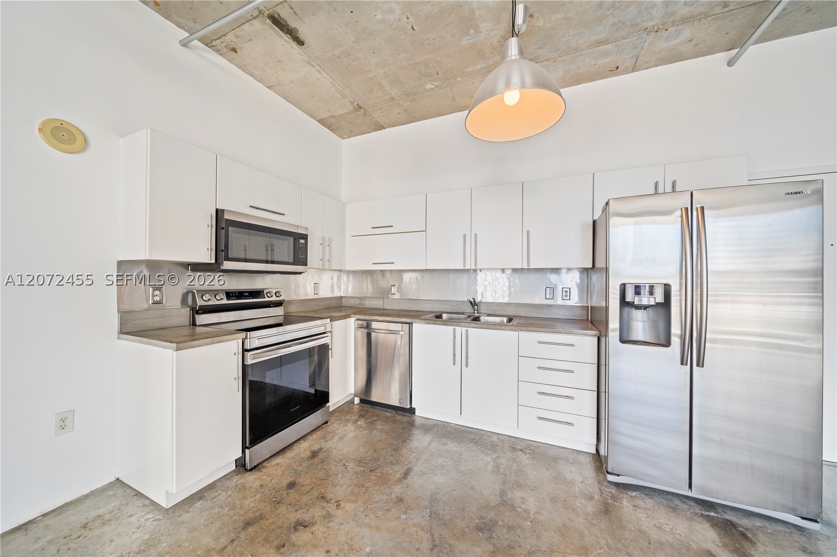 444 NE 30th St #702 Miami, FL 33137