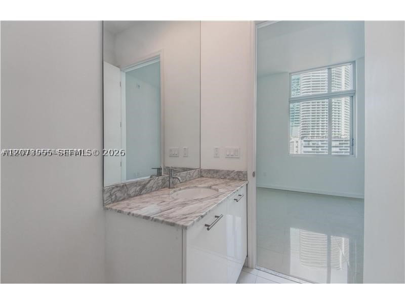 image 500 Brickell East4