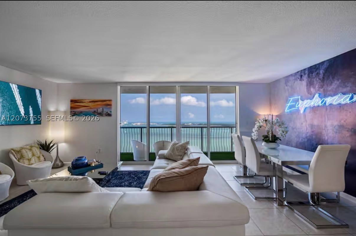 1200 Brickell Bay Dr #4101