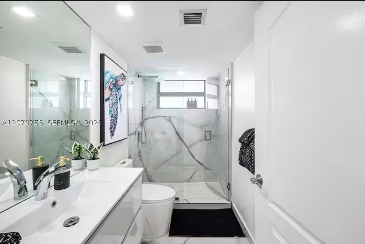 1200 Brickell Bay Dr #4101 Miami, FL 33131