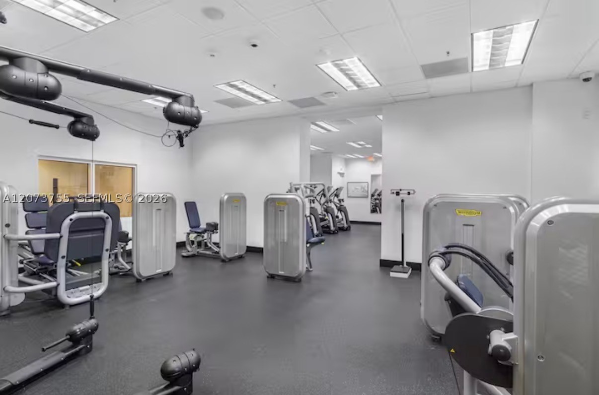 1200 Brickell Bay Dr #4101 Miami, FL 33131