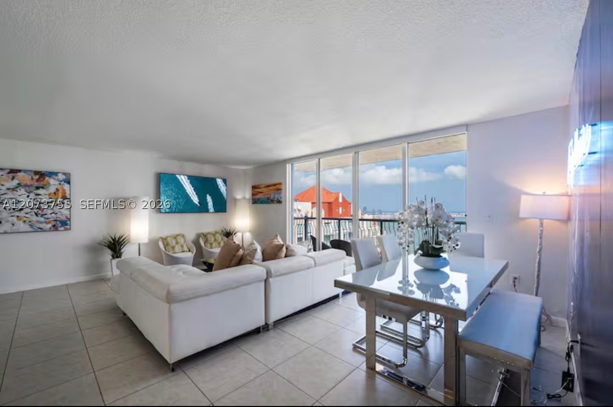 1200 Brickell Bay Dr #4101 Miami, FL 33131
