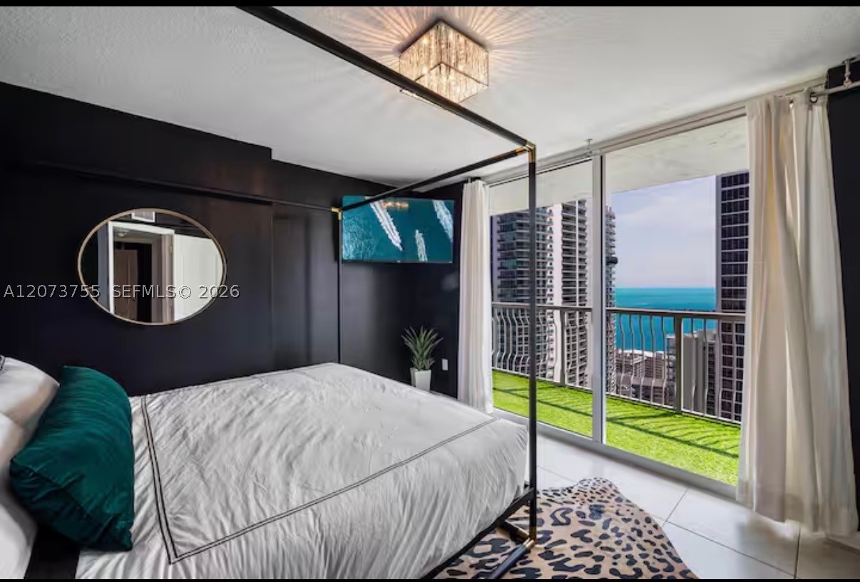 1200 Brickell Bay Dr #4101 Miami, FL 33131