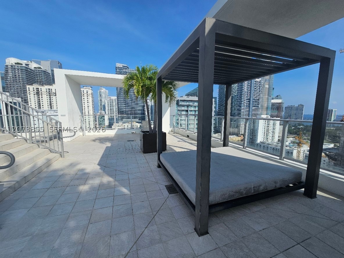 image Brickell Ten18